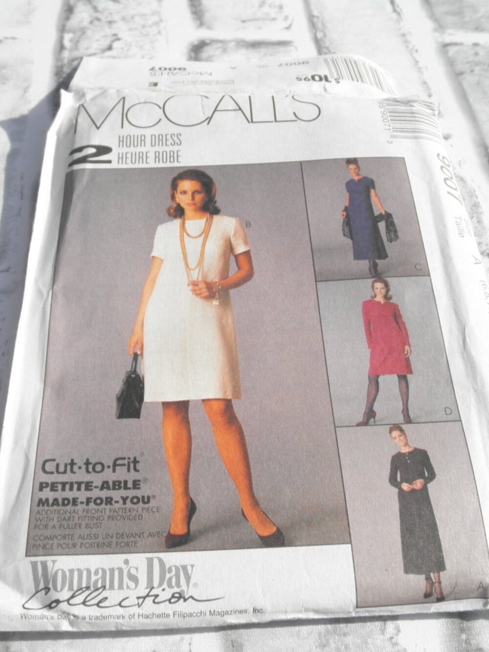 #9007, MCCALLS UNCUT SEWING PATTERN MISSES DRESS (7 PCS) (SIZE 6-8-10)